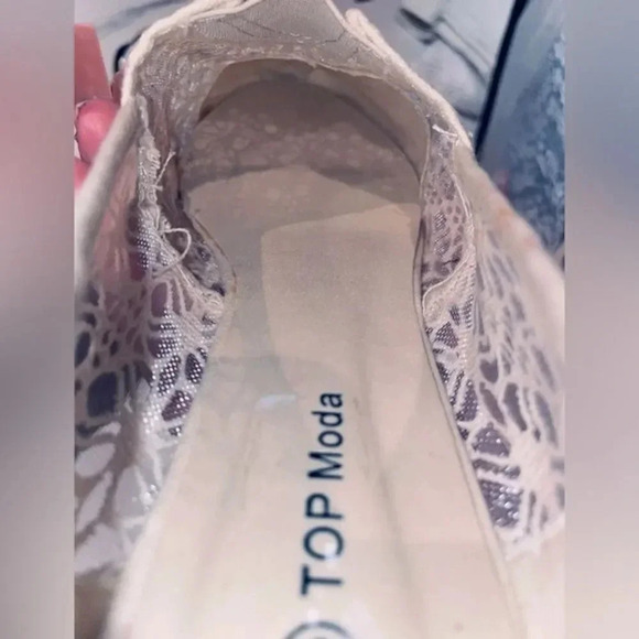 TOP MODA CREAM COLOR LACE SLIP ON SHOES. GREAT FOR WEDDINGS OR EVERYDAY WEAR S 8 - Picture 5 of 13